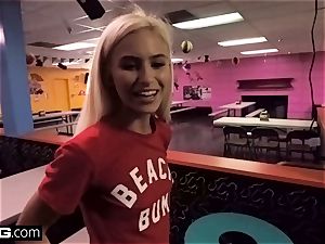 little teen Kiara goes from skating rink to deep throating sausage
